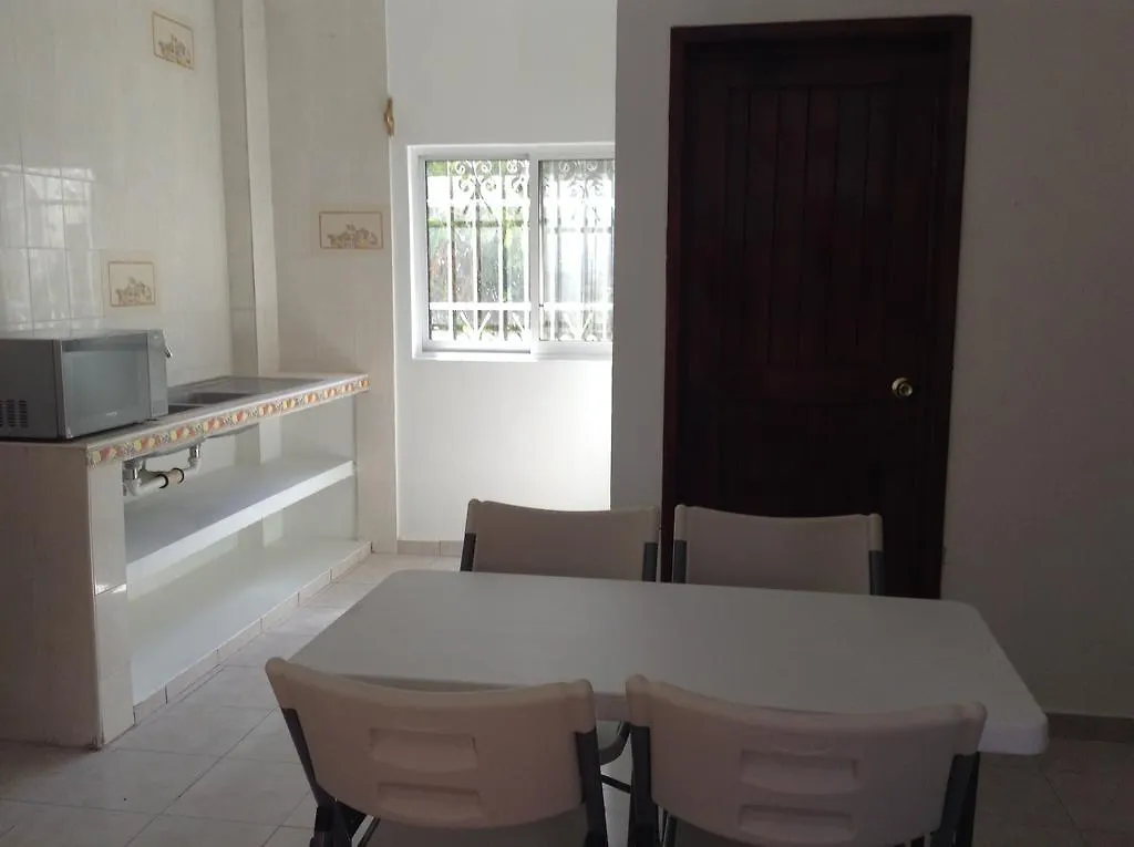Roberto Apartment Playa del Carmen 0*,  Mexico